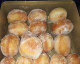 Foto langkah ke 6 dari resep Donat salju isi coklat.