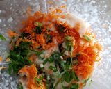 Foto langkah ke 2 dari resep Cilok Nasi Wortel.