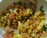 A picture of step 3 of Mumbayia bhel.