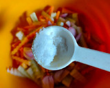 Foto langkah ke 3 dari resep Acar Mentah.