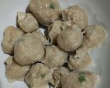 Foto langkah ke 2 dari resep Pangsit kuah Tomyam + Baso pentol ayam.