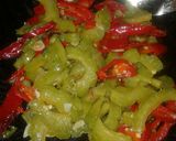 Foto langkah ke 5 dari resep Oseng Pare Simple.