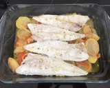 Foto del paso 4 de la receta: Merluza al horno con patatas