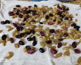A picture of step 4 of Homemade Green & Black Raisin.