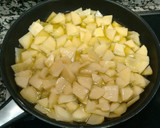 Foto del paso 2 de la receta: Contramuslos de pollo con pimientos y patatas