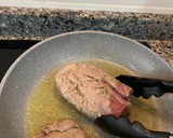 Foto del paso 2 de la receta: Solomillo en salsa de champiñones y nata