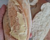 Foto del paso 2 de la receta: Sanguchito tostado de quesos Tybo y azul en sandwichera para hornalla
