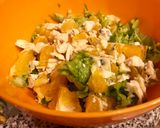 Foto del paso 1 de la receta: Ensalada de lechuga, naranja y roquefort ideal para la primavera
