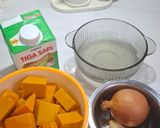 Foto langkah ke 1 dari resep Pumpkin Soup untuk Pejuang Kanker.