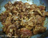 A picture of step 10 of Mango chicken Curry.