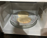 Foto del paso 3 de la receta: Pan de pita relleno de cóctel de gambas
