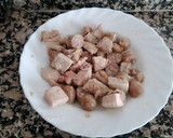 Foto del paso 1 de la receta: Habitas con ajos lomo y longaniza