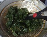 Foto langkah ke 1 dari resep Daun Singkong Masak Santan.