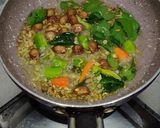 इंदौरी पोहा (indori pohe recipe in marathi) रेसिपी स्टेप 4 फोटो 