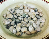 Foto del paso 1 de la receta: Chirlas en salsa marinera - fácil