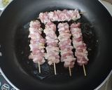 Hình bước làm 2 của món Cơm gạo lứt & thịt xiên que áp chảo Teriyaki