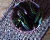 Foto langkah ke 5 dari resep Kerang Hijau Kuah Kuning Pedas.