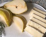 Pas rețetă Crostini cu pere, brânza Brie, cimbru și balsamico 2 fotografie