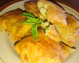Foto langkah ke 7 dari resep Martabak Telur Kulit Lumpia Simpel.