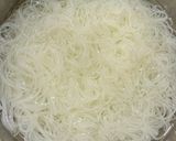 Foto langkah ke 2 dari resep 644. Bihun Jagung Goreng Pedas.