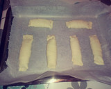 Nutellával töltött kis kiflik dióval megszórva 😋😋 recept fázis 4 fotója