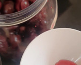 Foto del paso 4 de la receta: Licor de cerezas