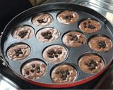 A picture of step 3 of Choco Chips Mini Cake.