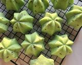 Foto langkah ke 5 dari resep Bolu kukus bintik.