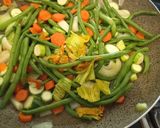 Foto del passaggio 1 della ricetta Cous cous pollo e verdure