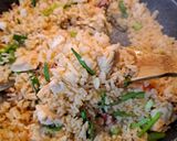 Foto langkah ke 7 dari resep Nasi goreng ayam.