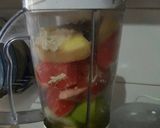 Foto del paso 4 de la receta: Licuado de ananá, pomelo rosado y manzana verde