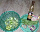 Foto langkah ke 1 dari resep Tumis Brokoli Buncis Baso.