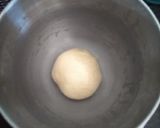 Foto langkah ke 4 dari resep Soft and fluffy dinner rolls.