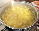 Foto del paso 1 de la receta: Pasta con camarones, arvejas y panceta