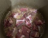 Foto langkah ke 2 dari resep Daging Goreng Bawang putih.