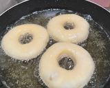 Foto langkah ke 3 dari resep Glazed Donut.