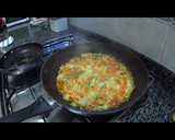Foto del paso 4 de la receta: Hojas de col rellenas de verduras, pollo y arroz