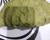 A picture of step 3 of Palak Puri.