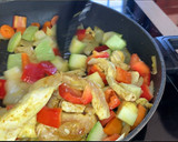 Foto del paso 3 de la receta: Cuscús con pollo al curry y verduras
