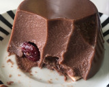 Foto del paso 7 de la receta: Delicioso flan FIT de chocolate y frutas secas