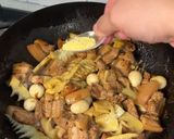 A picture of step 5 of Braised Pork Belly & Quail Eggs w/ Bamboo Shoots | Thịt Kho Trứng Măng.