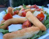 A picture of step 5 of Fried Focaccia Sticks with Arugula and Cherry Tomatoes.