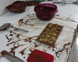 Foto del paso 2 de la receta: Bombones de chocolate rellenos de ganache de chocolate