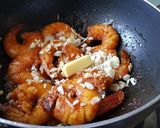 A picture of step 7 of Zesty Jumbo Prawns.