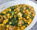 Foto del paso 5 de la receta: Potaje de garbanzos con mollejas y espinacas