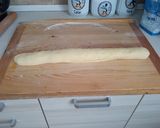 Sajtos vajas fokhagymás kelt hàromszög recept fázis 4 fotója