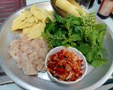 รูปขั้นตอนการทำที่ 1 ของ กะเพราไก่ใส่หน่อไม้