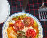 Foto del paso 22 de la receta Tortilla de brócoli con sobre mesa de tomate