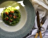 A picture of step 2 of Wild rocket and scallops risotto.