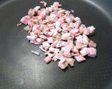 甜豆、腰果、煙燻培根、青醬炒飯的食譜步驟5照片